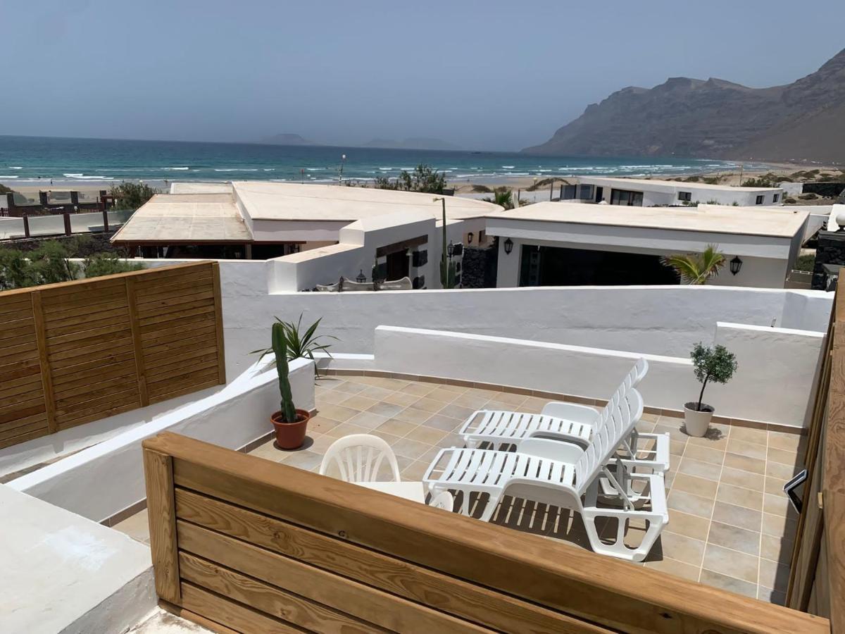 Apartment In Famara Beach Теґісе Екстер'єр фото